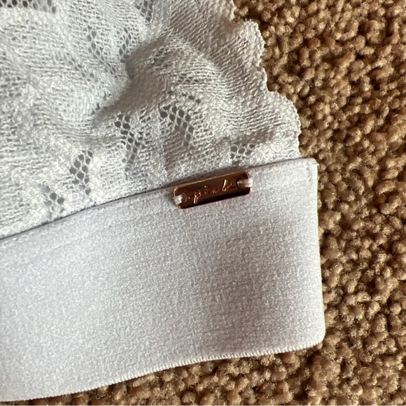 Victoria’s Secret PINK Lace Bralette Size small light blue - Picture 5 of 5